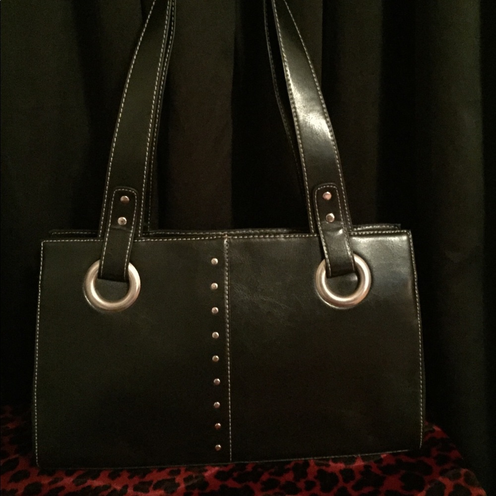 Mundi Black purse w/ silver grommets & studs
